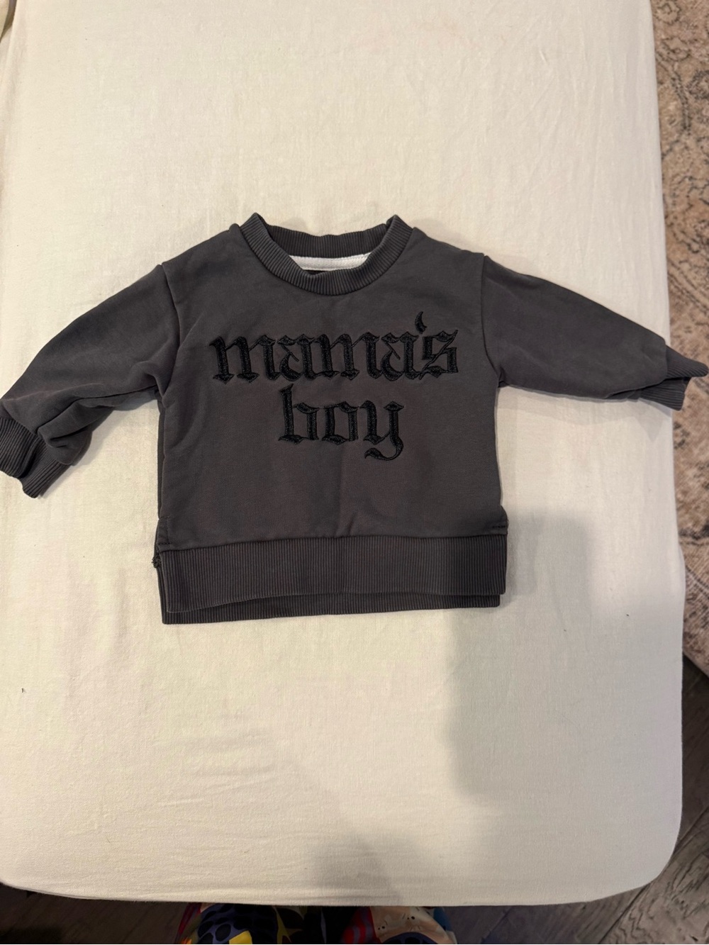 Kids Charcoal 'mama's boy' Crewneck Sweatshirt